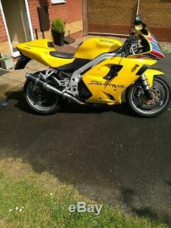 2002 triumph daytona 955i