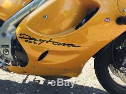 Absoutuely stunning pristine 1999 Triumph Daytona 955i