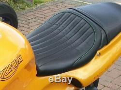 Custom leather motorbike seat for Triumph Daytona 955i