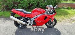 TRIUMPH 955 DAYTONA RED 955i 1999