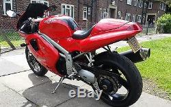 TRIUMPH DAYTONA 955I Only 13000 Miles from New