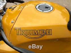 TRIUMPH-DAYTONA-955I-SS-Sports-Bike-Rare-Showroom-Condintion FSH- 2000 Stunning
