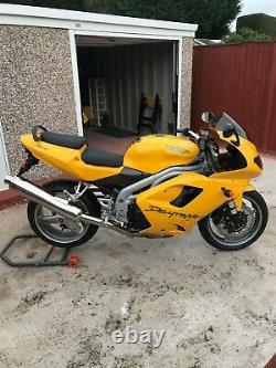 TRIUMPH DAYTONA 955i 2004