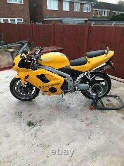 TRIUMPH DAYTONA 955i 2004