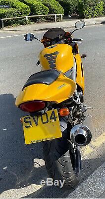 TRIUMPH DAYTONA 955i 2004