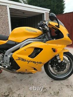 TRIUMPH DAYTONA 955i 2004