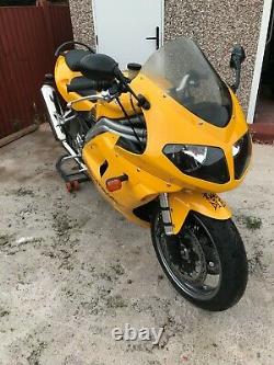 TRIUMPH DAYTONA 955i 2004