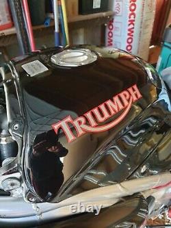 TRIUMPH DAYTONA T595 / 955i FUEL TANK