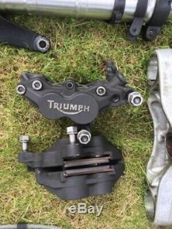 Triumph 955i daytona forks brakes fender calipers hose yoke handlebars