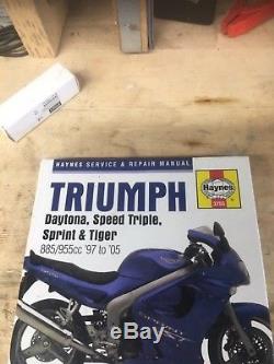 Triumph 955i speed triple Daytona ss Cafe Racer
