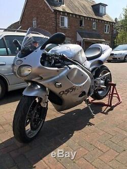 Triumph Daytona 955i 2001/X Silver