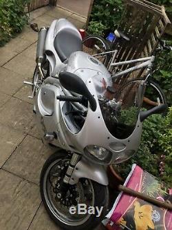 Triumph Daytona 955i 2001/X Silver