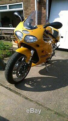 Triumph Daytona 955i 955 t595