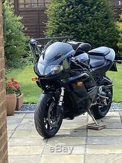 Triumph Daytona 955i Black edition