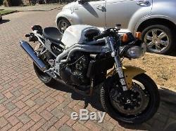 Triumph Daytona 955i. Cafe racer. Trackbike. Street Fighter donor 2001/X