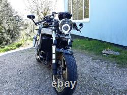 Triumph Daytona 955i Cafe racer project