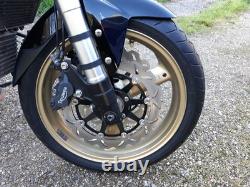 Triumph Daytona 955i Cafe racer project