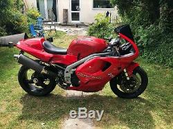 Triumph Daytona 955i LOW MILES 16K