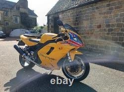 Triumph Daytona 955i SS 2005 TT Tribute Spec