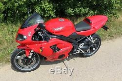 Triumph Daytona 955i Super Sports, 55 plate, red & black