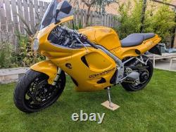 Triumph Daytona T595 955i