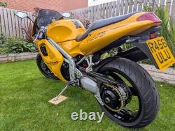 Triumph Daytona T595 955i