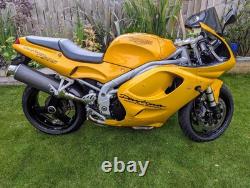 Triumph Daytona T595 955i