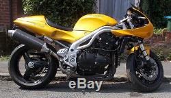 Triumph Daytona T595 955i Yellow. Spares or repairs