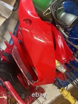 Triumph T595i 955i Daytona Ballypan Belly Pan. 1997-2001 Tornado Red Fresh Paint