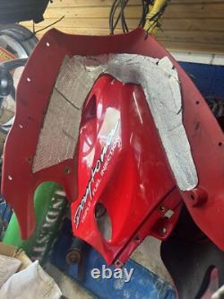 Triumph T595i 955i Daytona Ballypan Belly Pan. 1997-2001 Tornado Red Fresh Paint