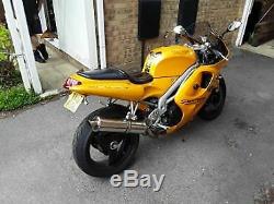 Triumph daytona 955i