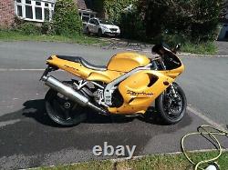 Triumph daytona 955i