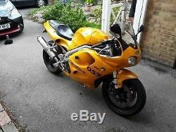 Triumph daytona 955i