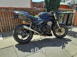 Triumph daytona 955i Streetfighter